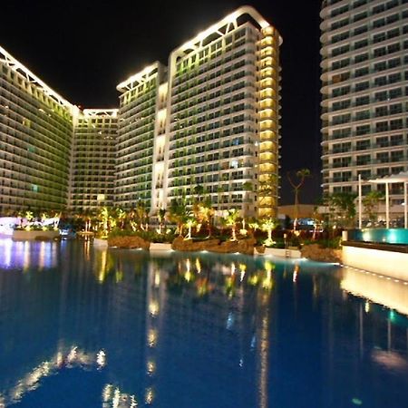 Azure Urban Resort A4 Near Airport Mall With Wavepool Paranaque City Eksteriør billede