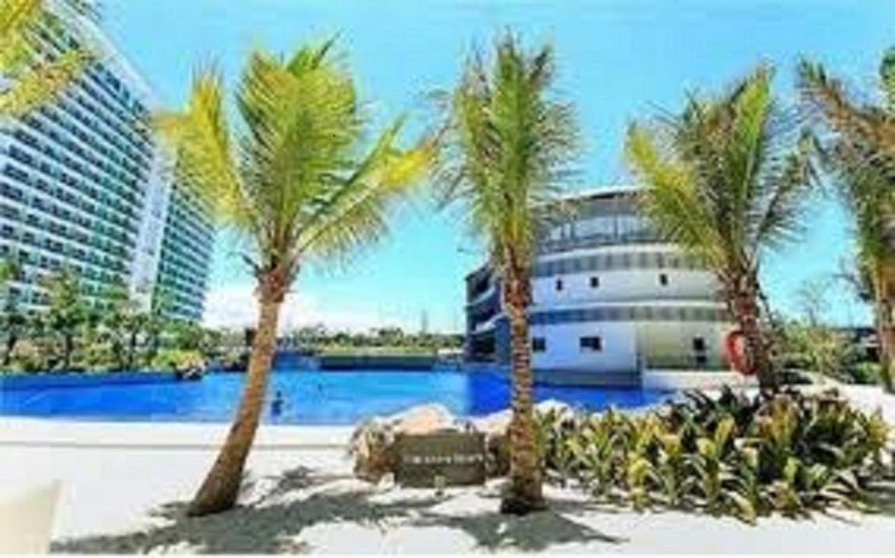 Azure Urban Resort A4 Near Airport Mall With Wavepool Paranaque City Eksteriør billede